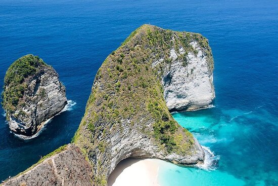 Crystal Bay on Penida Island